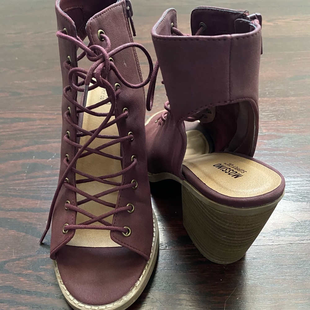 Block heel sandal